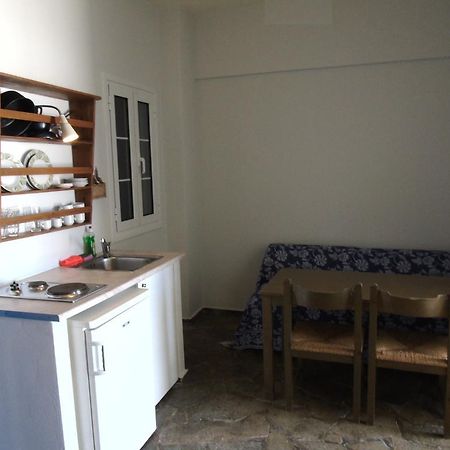 Mely Hotel Kapsálion 外观 照片